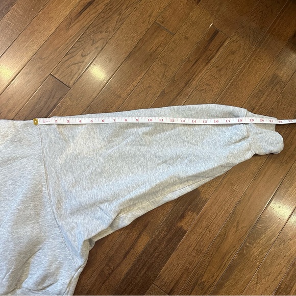 Aritzia TNA grey heathered cropped sweatshirt size medium - Picture 10 of 10